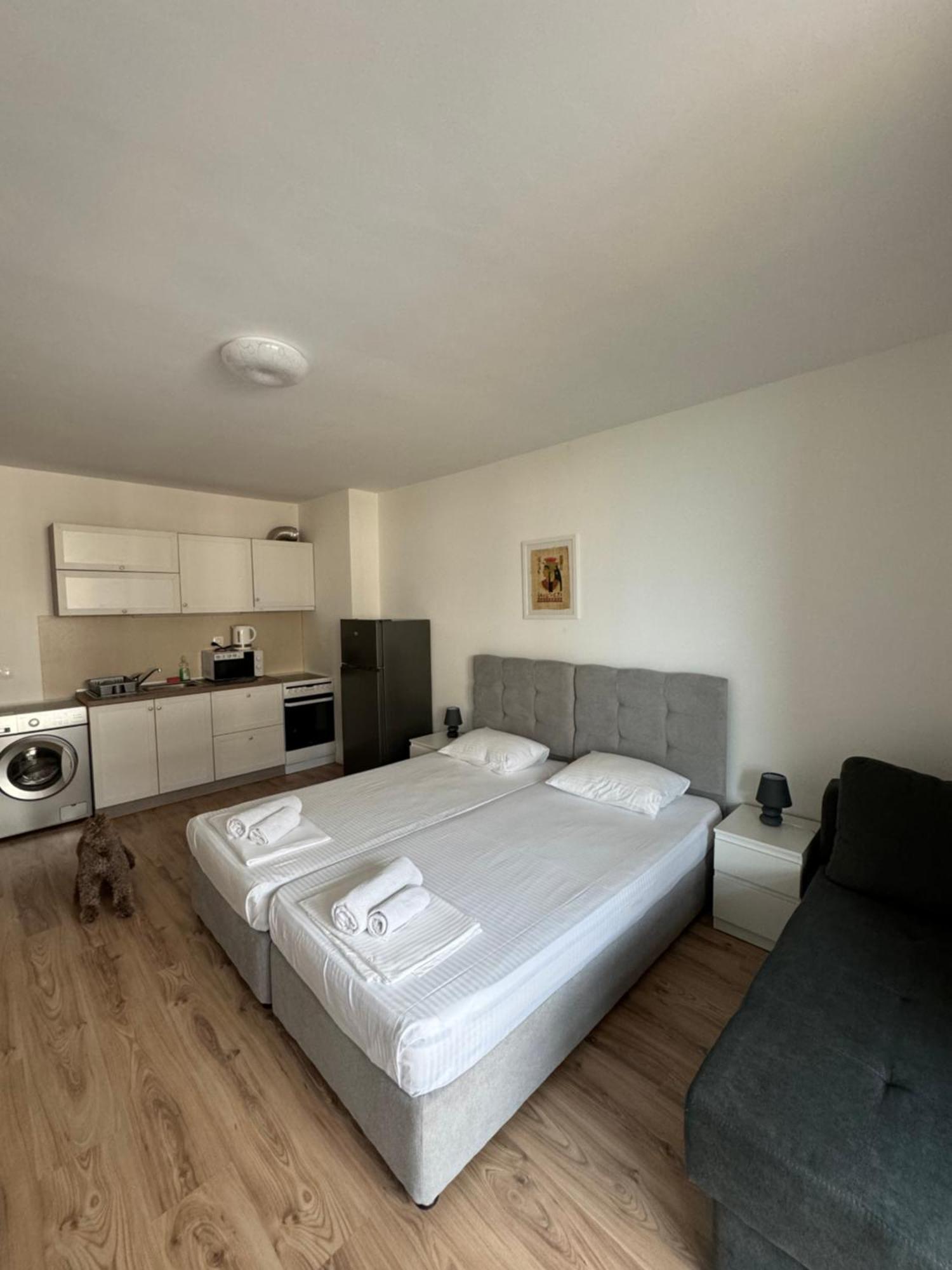 Апартаменти За Гости "Екатерина" Guest Apartments "Ekaterina" Burgaz Dış mekan fotoğraf